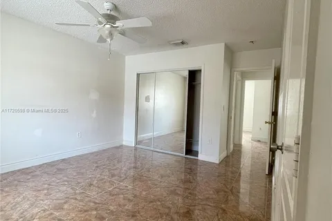 7425 W 22nd Ave # 202, Hialeah FL 33016