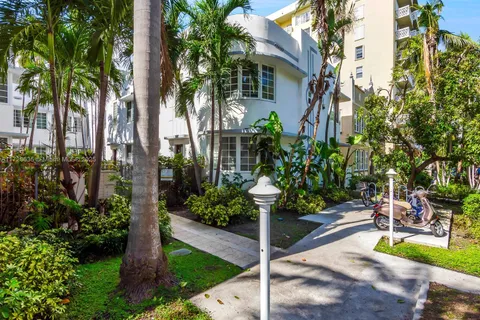 1000 Meridian Ave # 15, Miami Beach FL 33139