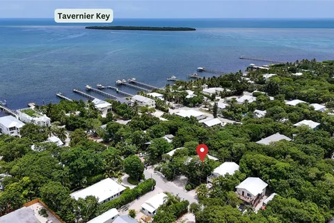 130 Ocean View Dr, Tavernier FL 33070