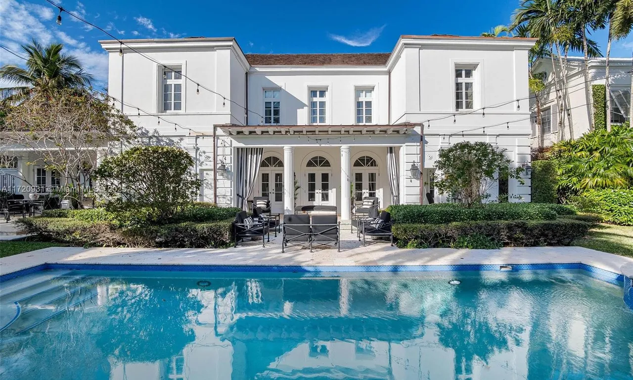 1033 Hardee Rd, Coral Gables FL 33146