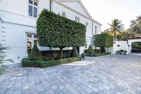 1033 Hardee Rd, Coral Gables FL 33146