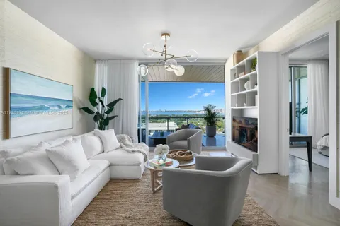 5775 Collins Ave # 1705, Miami Beach FL 33140