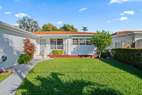 9149 Dickens Ave, Surfside FL 33154