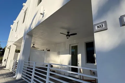 6450 NW 102nd Ct # 102, Doral FL 33178