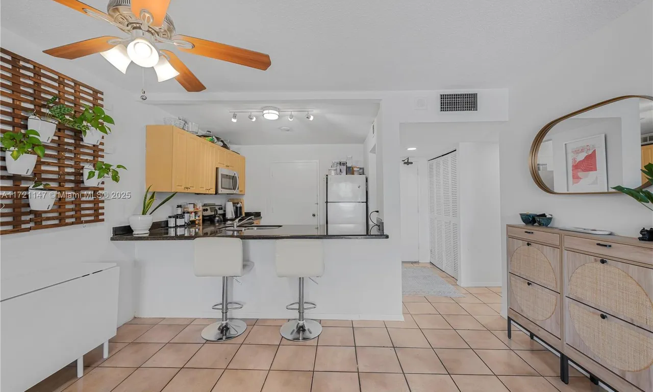 401 Ocean Dr # 302, Miami Beach FL 33139