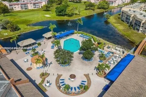 8435 Sunrise Lakes Blvd # 104, Sunrise FL 33322