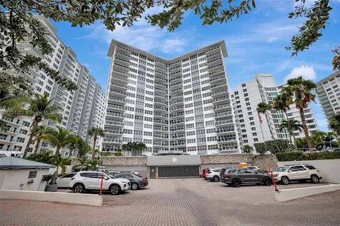 3700 Galt Ocean Dr # 303, Fort Lauderdale FL 33308