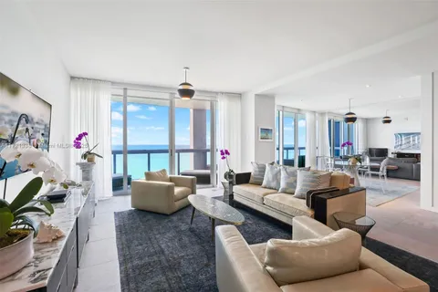 6899 Collins Ave, Miami Beach FL 33141