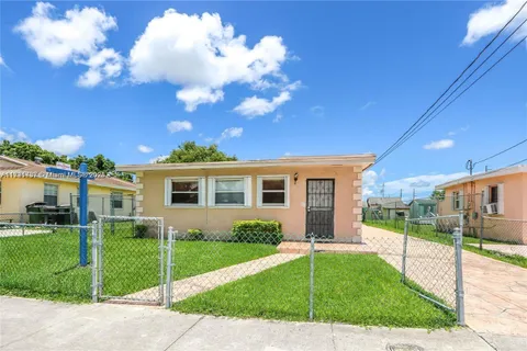 725 SW 12th Ave, Homestead FL 33030