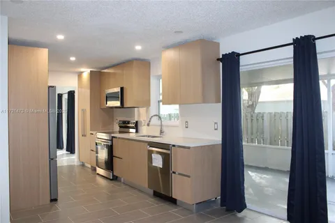 9969 SW 222nd Ter, Cutler Bay FL 33190