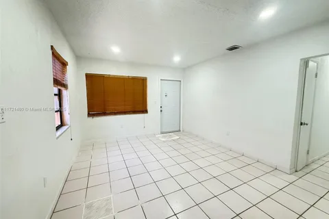 526 E 54th St, Hialeah FL 33013