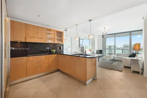 6799 Collins Ave # 1106, Miami Beach FL 33141