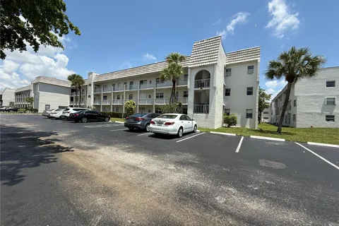 8300 Sunrise Lakes Blvd # 112, Sunrise FL 33322