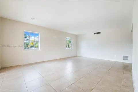 1265 S Alhambra Cir # A, Coral Gables FL 33146