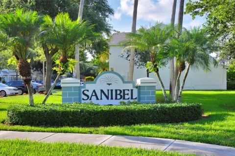 7833 Sanibel Dr # 7833, Tamarac FL 33321