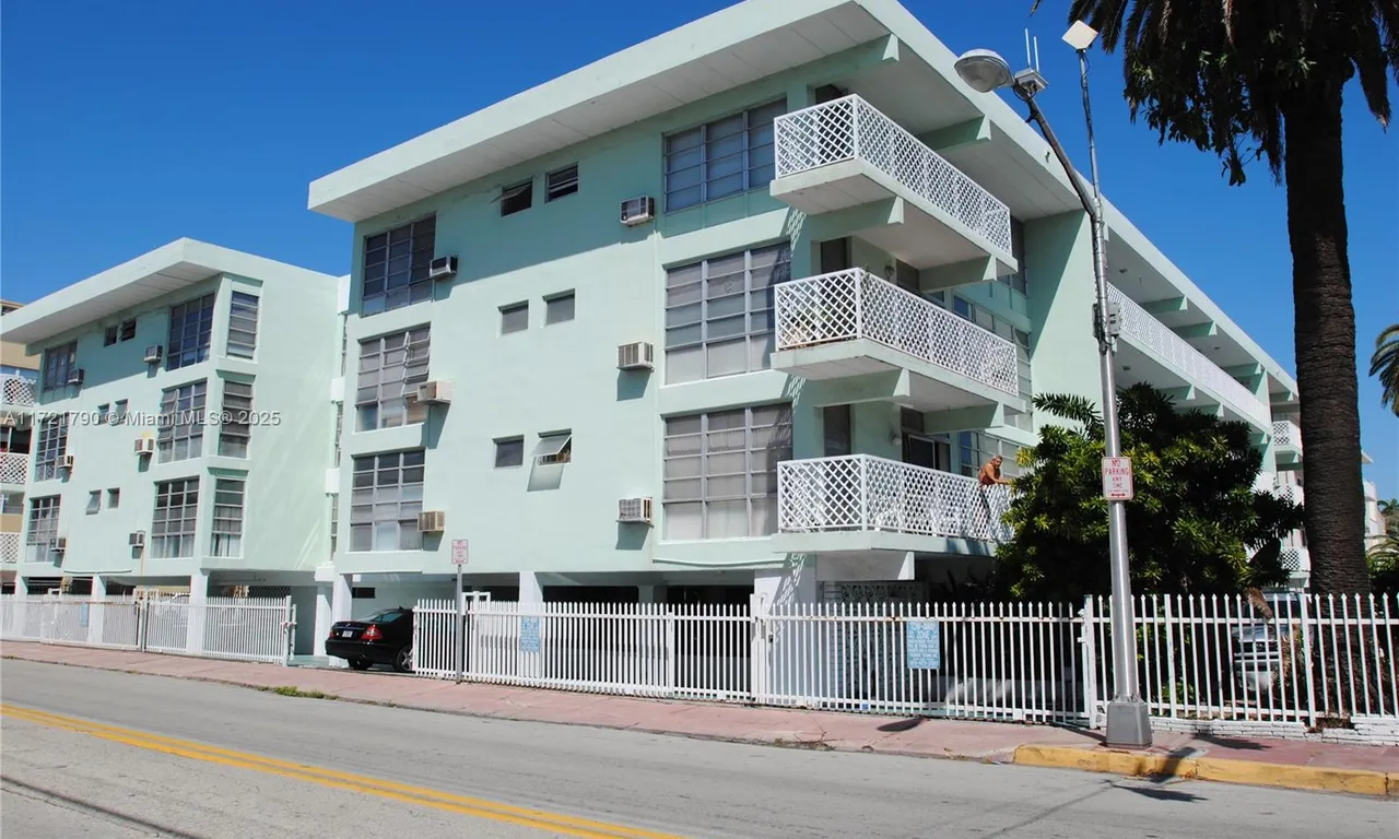 1400 Pennsylvania Ave # 16, Miami Beach FL 33139