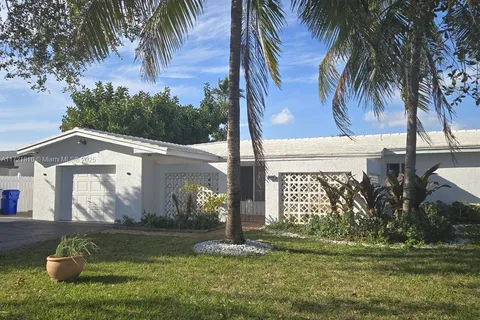 421 SW 18th St, Pompano Beach FL 33060