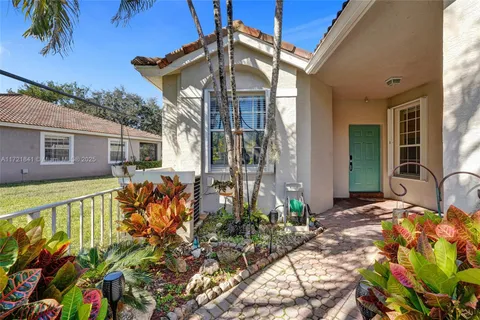 2351 E Aragon Blvd # 1, Sunrise FL 33313