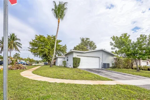 1266 NW 58th Ave, Lauderhill FL 33313