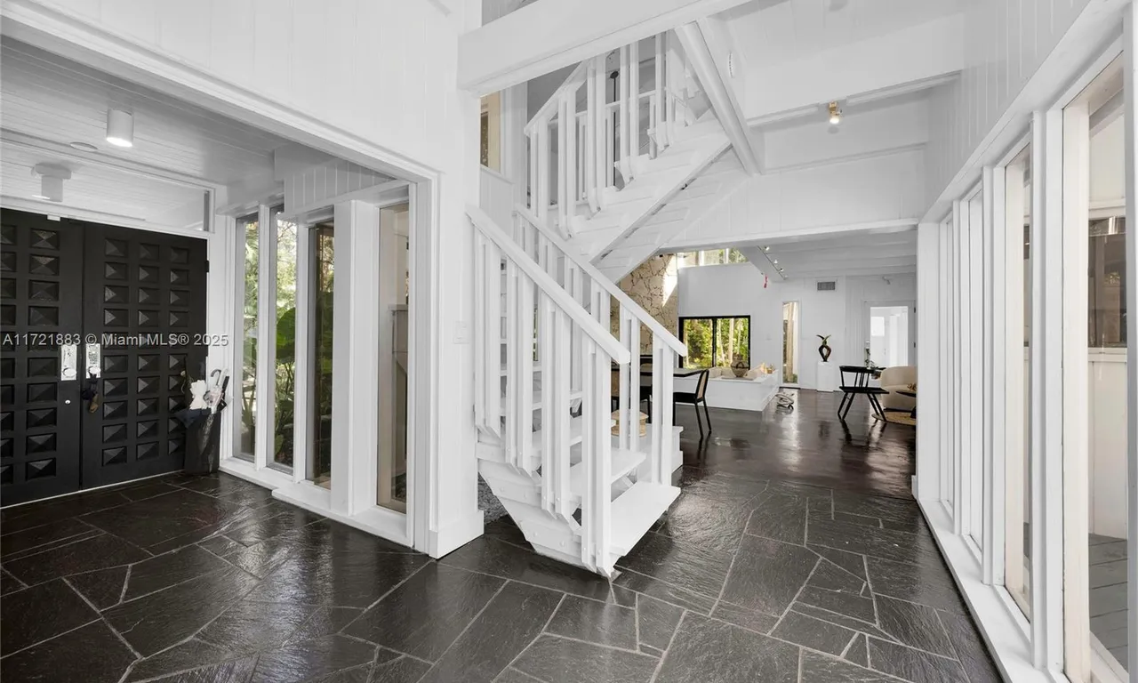 5600 Oakwood Ln, Coral Gables FL 33156