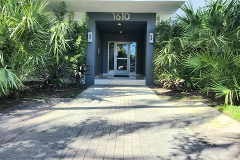 1610 Lenox Ave # 206, Miami Beach FL 33139