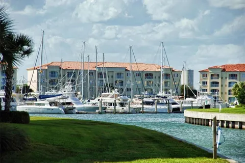 37 E Harbour Isle Dr E # 206, Fort Pierce FL 34949