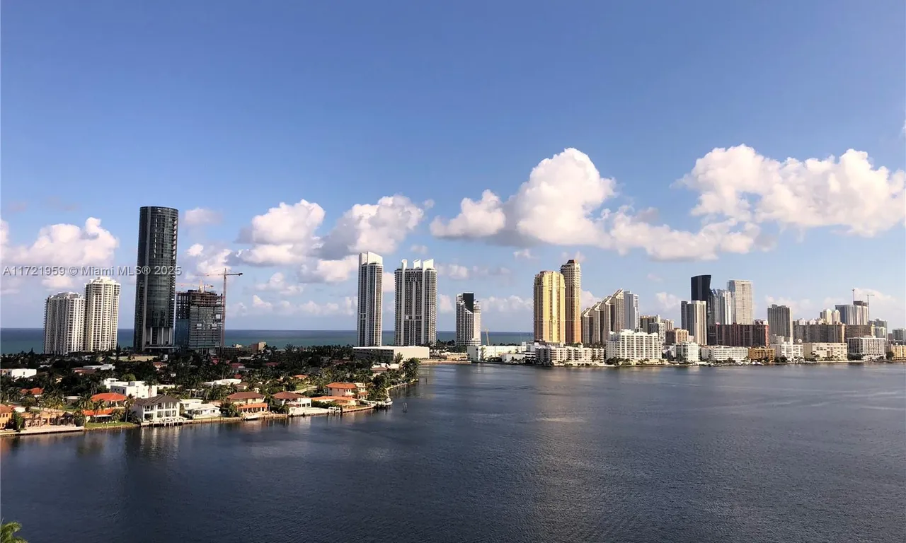 3600 Mystic Pointe Dr # 1717, Aventura FL 33180