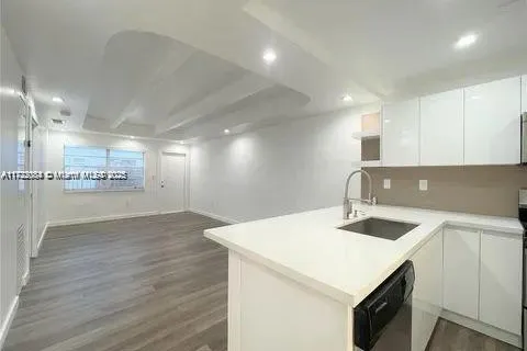 1245 Pennsylvania # 3, Miami Beach FL 33139