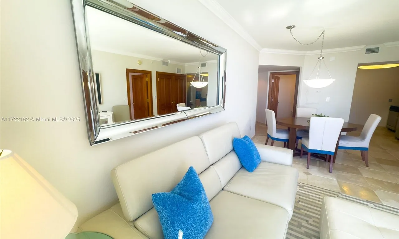 6365 Collins Ave # 1506, Miami Beach FL 33141