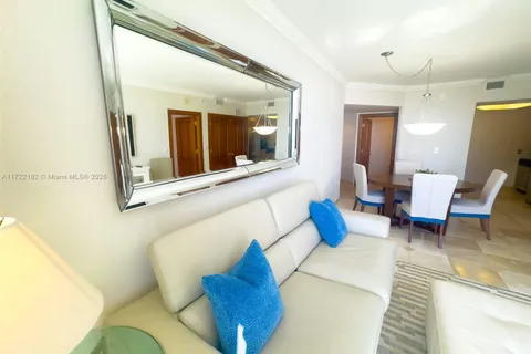 6365 Collins Ave # 1506, Miami Beach FL 33141
