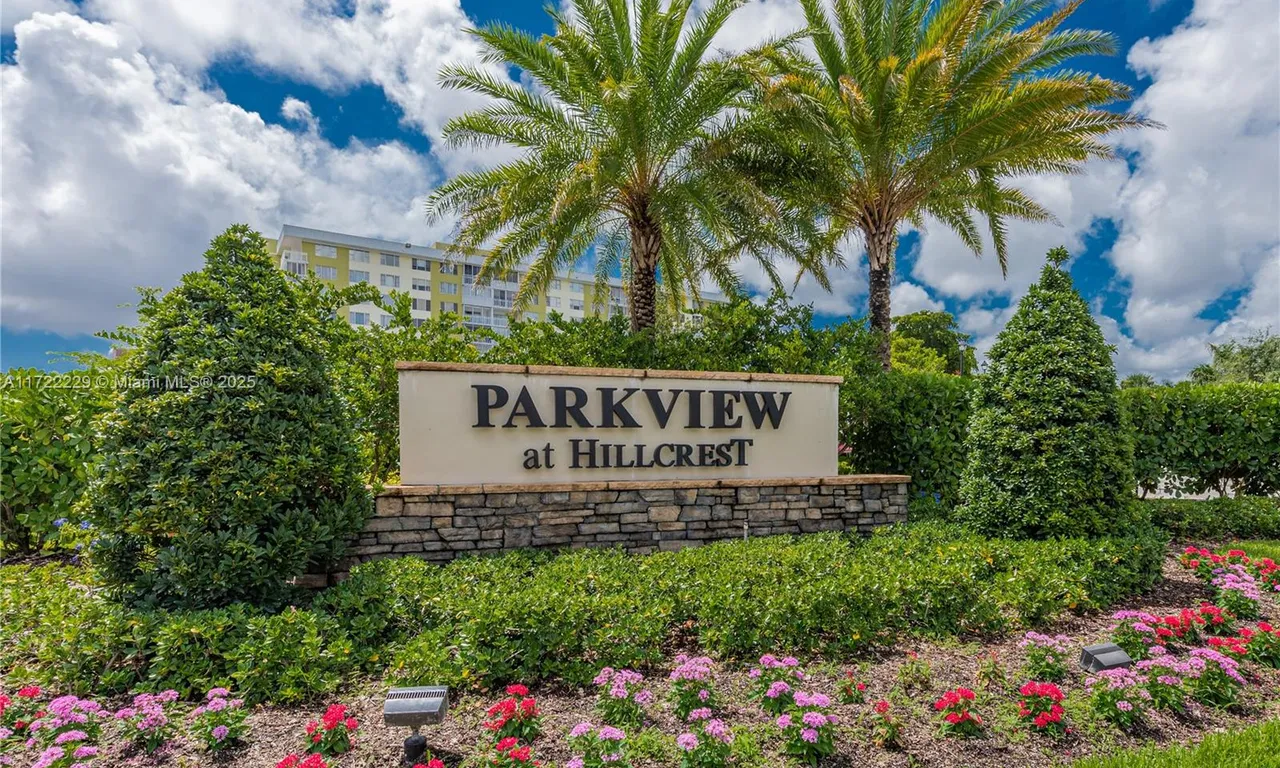 4974 Greenway Dr # 4974, Hollywood FL 33021