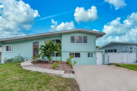 2512 Tortugas Ln, Fort Lauderdale FL 33312