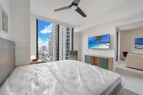 601 NE 1st Ave # 3913, Miami FL 33132