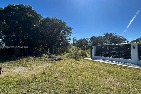 218 Sw, Unincorporated Dade County FL 33170