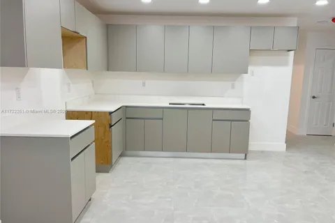 5800 NW 27th Ct # 1, Lauderhill FL 33313