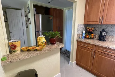 9041 Sunrise Lakes Blvd # 108, Sunrise FL 33322