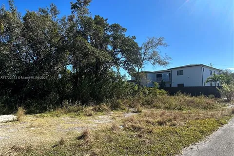 113 Sw, Unincorporated Dade County FL 33170