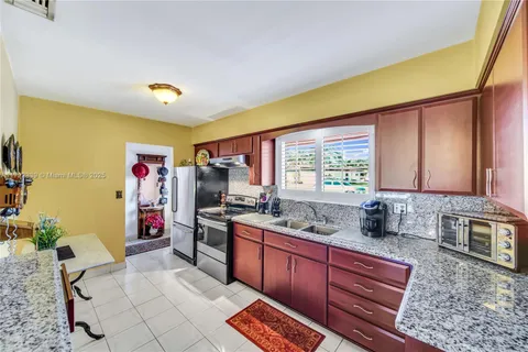 4448 SW 37th Ave, Dania Beach FL 33312