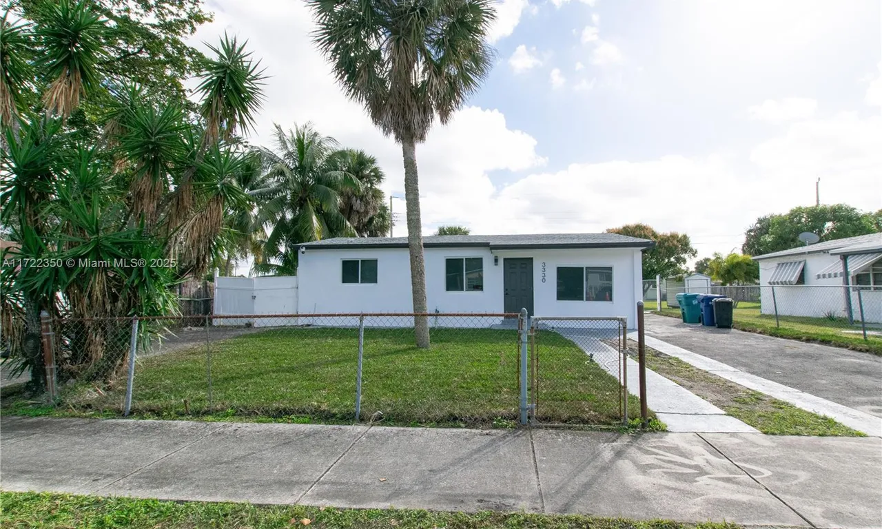 3330 NW 8th Pl, Lauderhill FL 33311