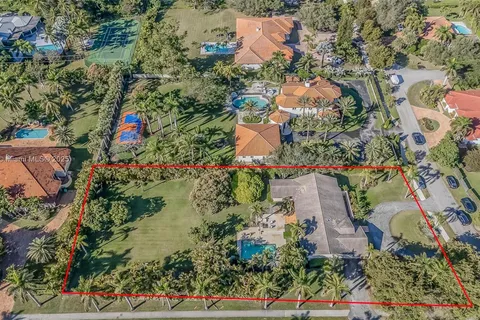 7200 SW 100th St, Pinecrest FL 33156