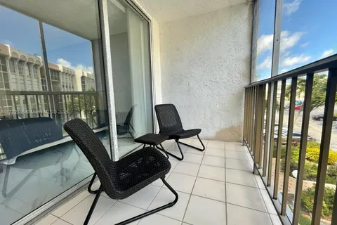 601 Three Islands Blvd # 314, Hallandale Beach FL 33009
