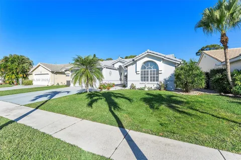 5179 Rosen Blvd, Boynton Beach FL 33472