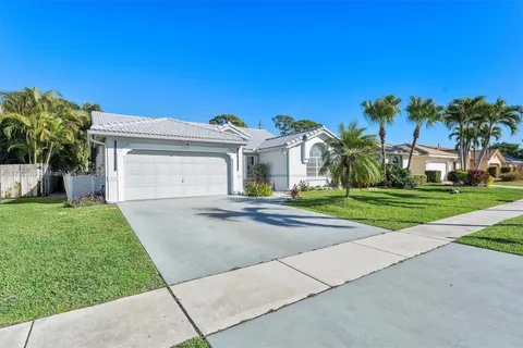 5179 Rosen Blvd, Boynton Beach FL 33472