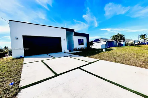 2220 NW 1st Pl, Cape Coral FL 33993