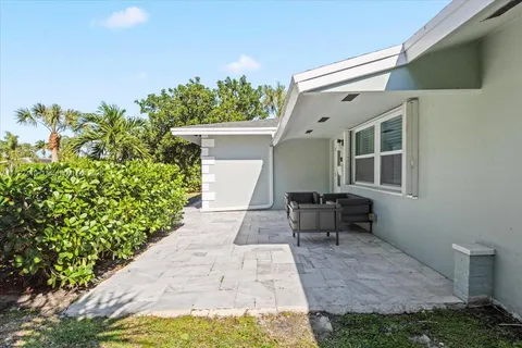 1800 NE 28th Ave, Pompano Beach FL 33062