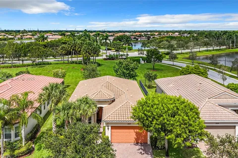 2857 Bellarosa Cir, Royal Palm Beach FL 33411