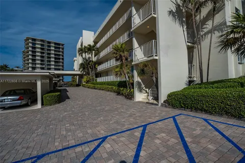 350 Beach Rd # 204, Tequesta FL 33469