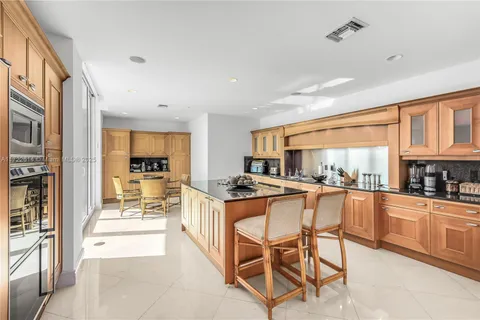 20155 NE 38th Ct # 2201, Aventura FL 33180