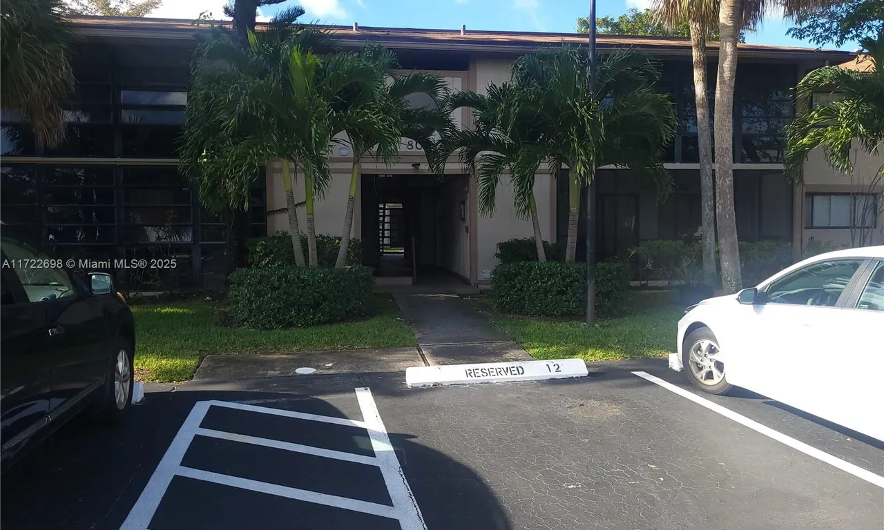 807 NE 199th St # 103, Miami FL 33179