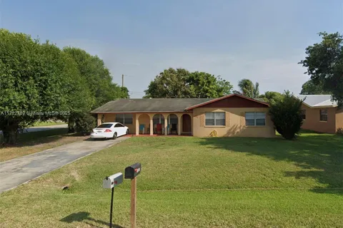 1233 Kentucky Ave, Clewiston FL 33440